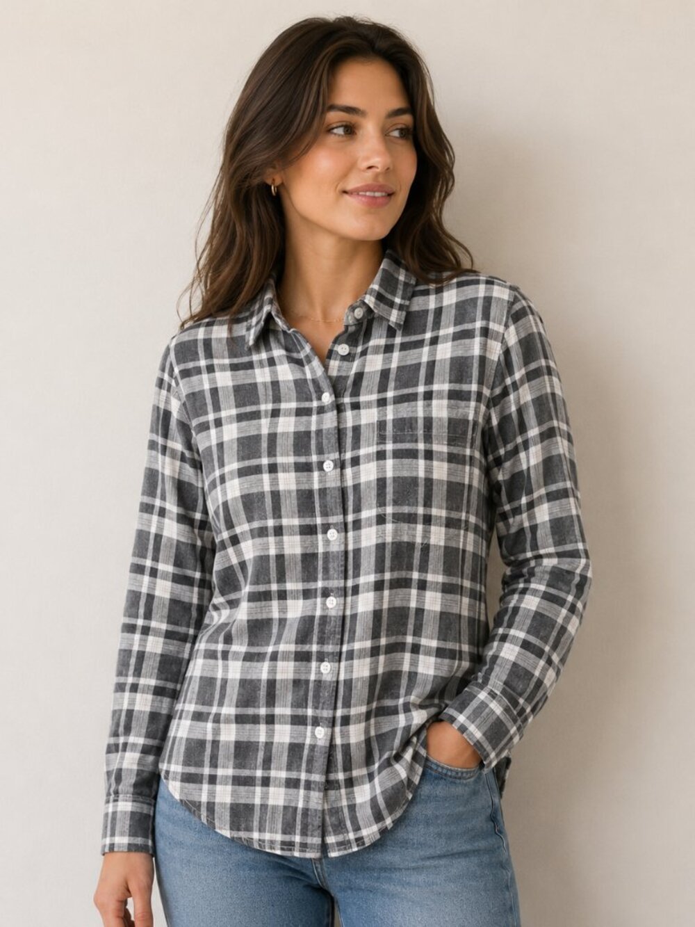 J.CREW Womens BUTTON DOWN SHIRT TOP Size Medium Boy Fit Plaid Blue White EUC